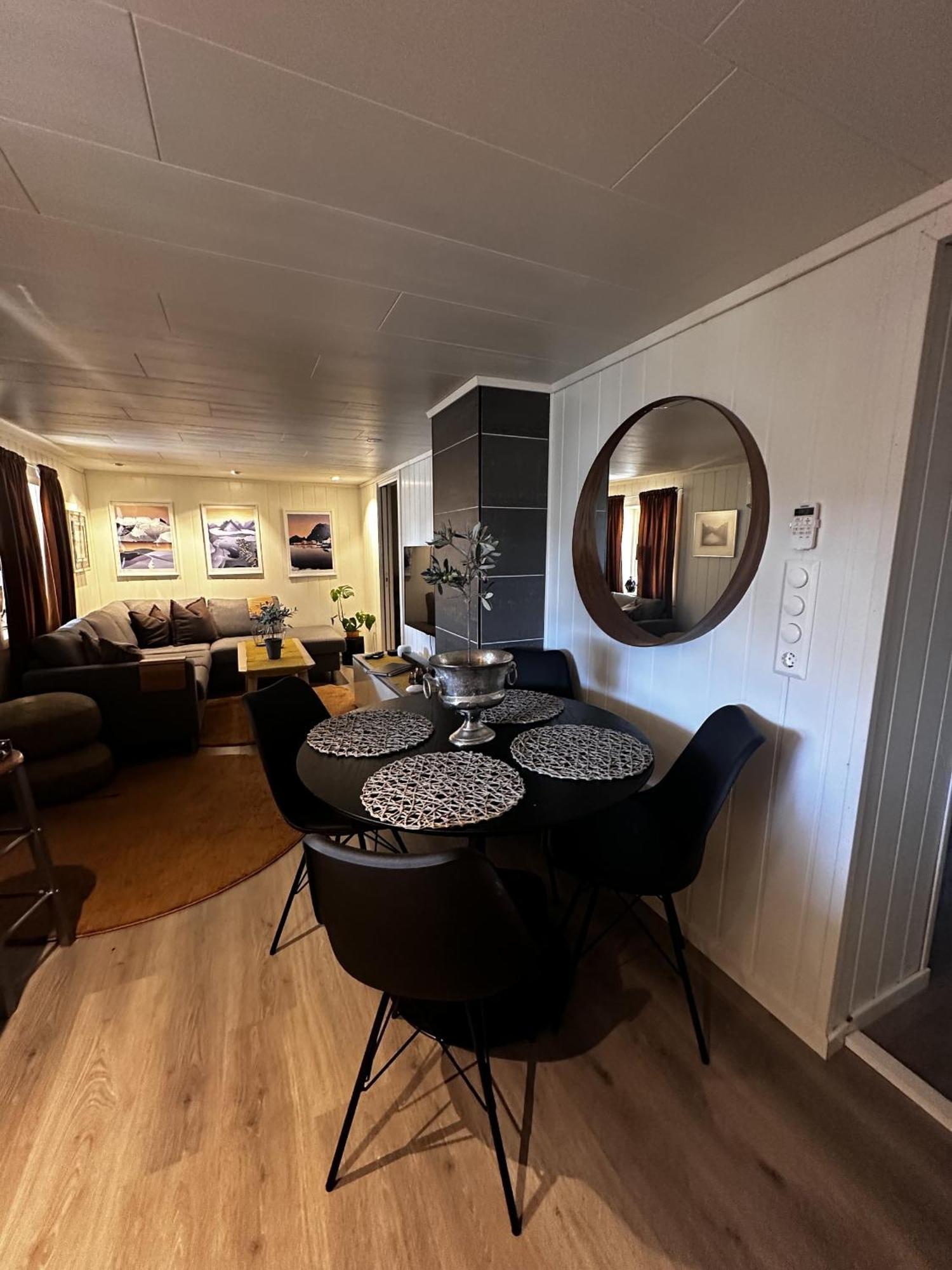 Kb Basement Apartment Sørvågen Esterno foto